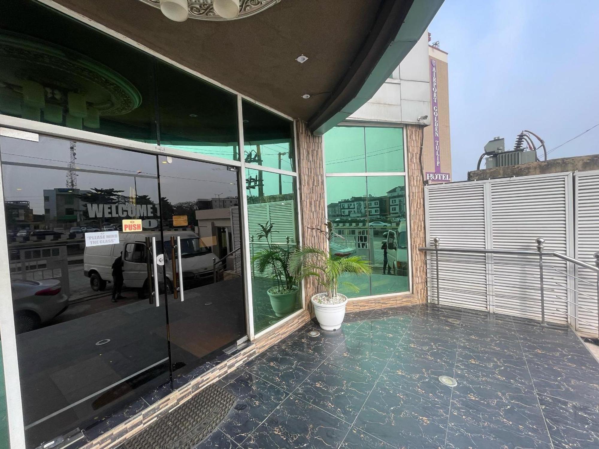 Presken Hotel At International Airport Road Ikeja Exterior foto
