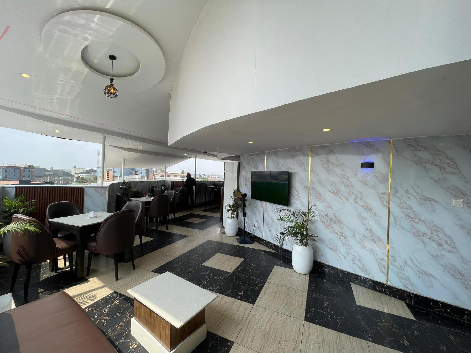 Presken Hotel At International Airport Road Ikeja Exterior foto