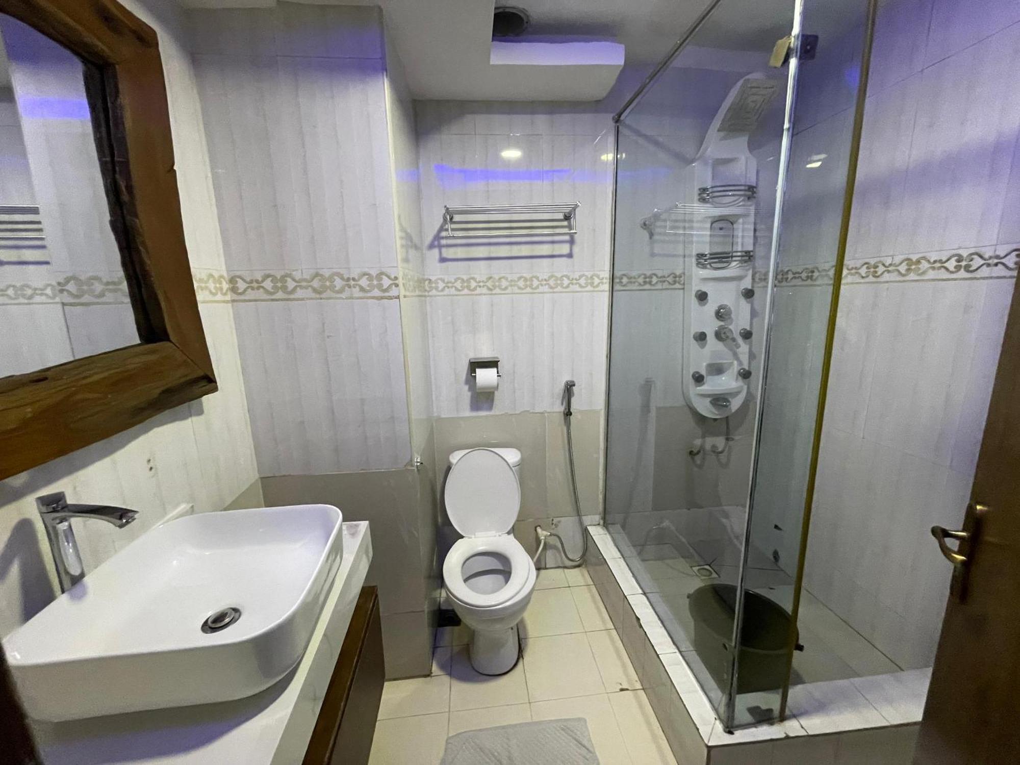 Presken Hotel At International Airport Road Ikeja Exterior foto