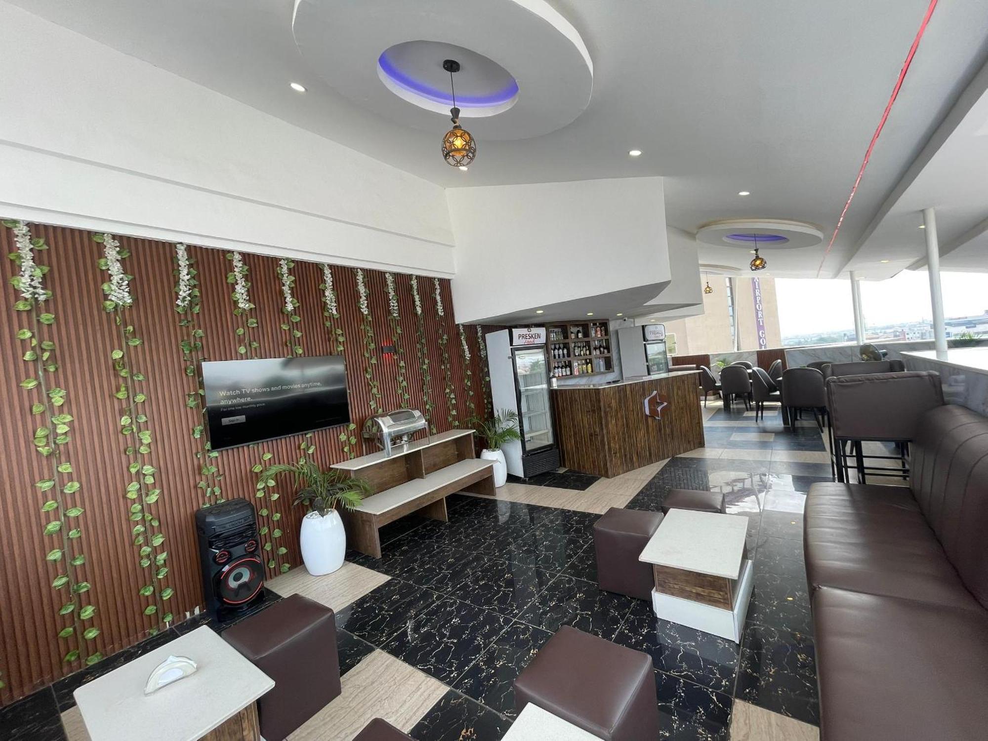 Presken Hotel At International Airport Road Ikeja Exterior foto